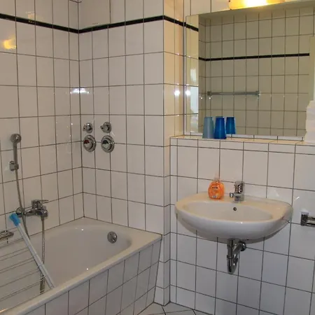 Ferienwohnung Am Elbufer - A43764 * Dresden